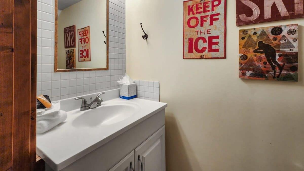 Cozy 2 Bedroom Condo In Town Walk To Main St Skiing 브레켄리지 외부 사진