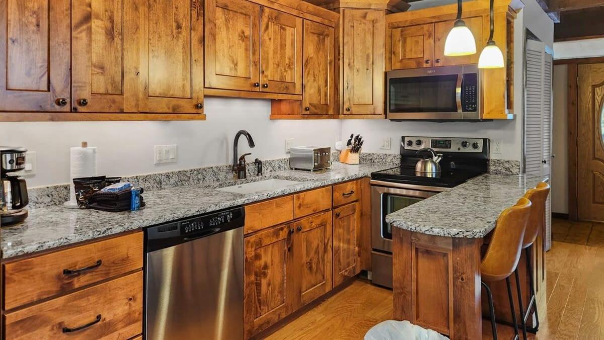 Cozy 2 Bedroom Condo In Town Walk To Main St Skiing 브레켄리지 외부 사진